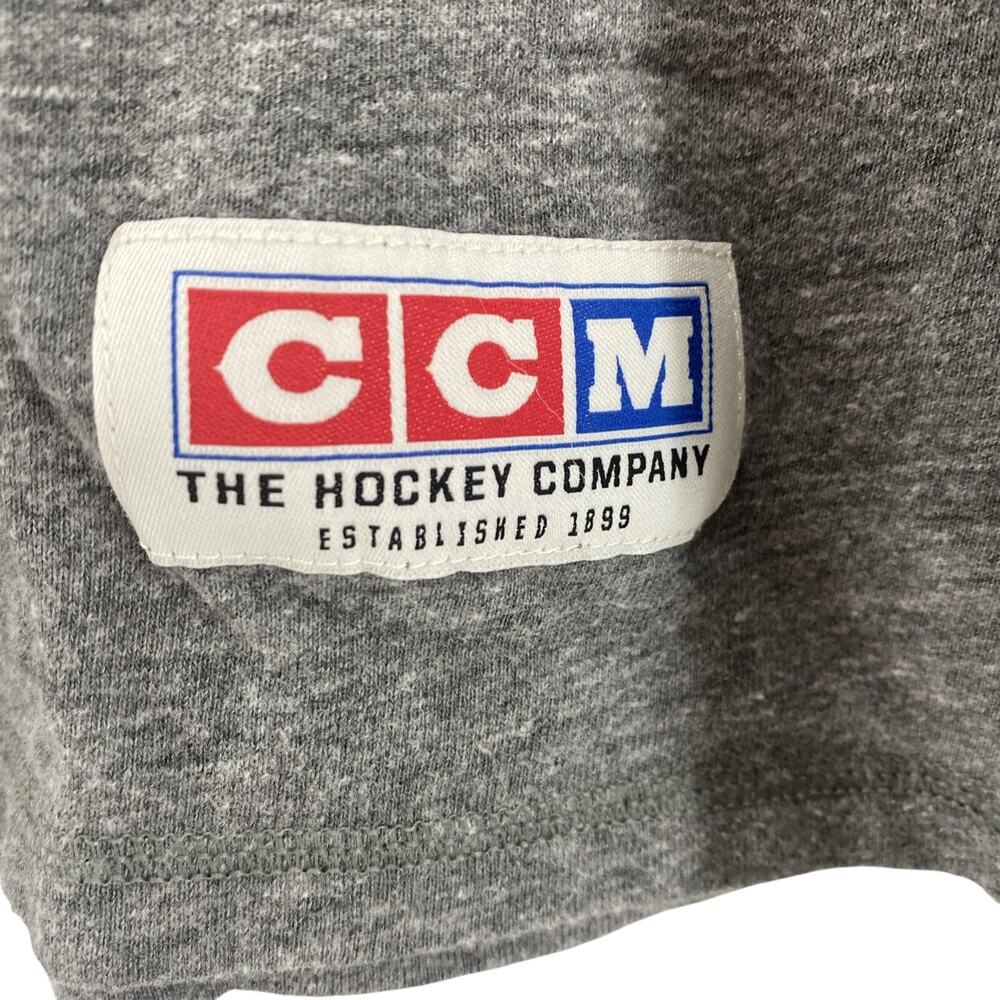 CCM Chicago Blackhawks Hockey Long Sleeve T-shirt NHL Size Large - Picture 2 of 6